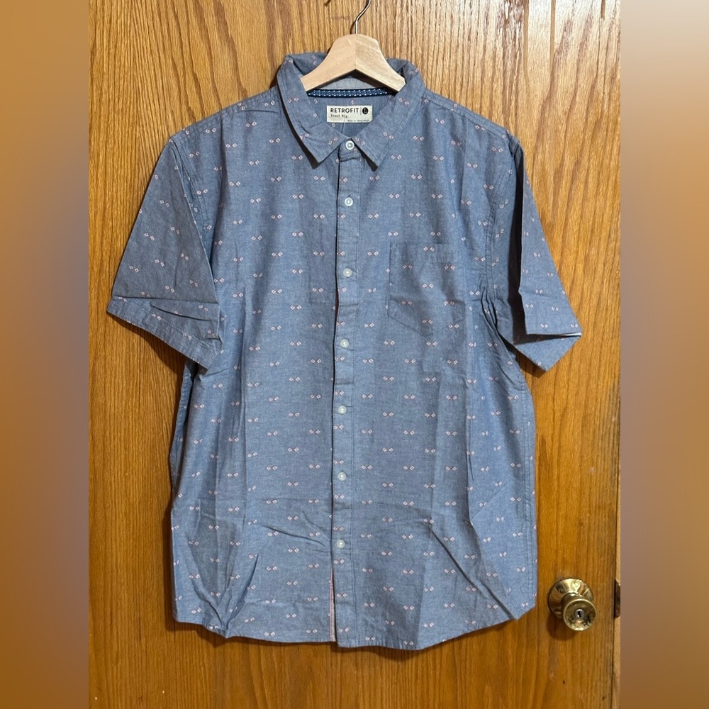 Retrofit Blue NWT button down Short Sleeve Shirt sz large.‎ T